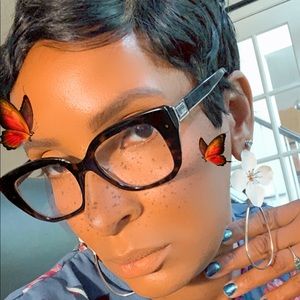 Meet your Posher, Abigail